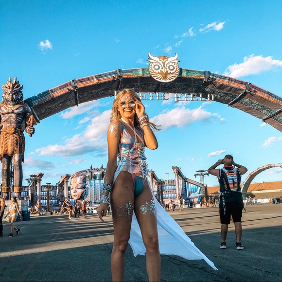 Meet your Posher, Lexie - Picture 2 of 2